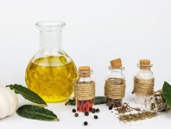 Aromaterapi: Hvordan du kan bruge duftende olier til at lindre stress og angst